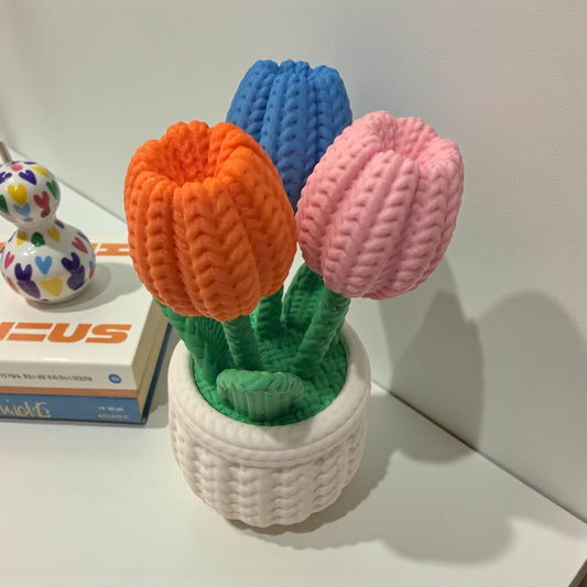 Knitted Tulip Mini Desk Decor