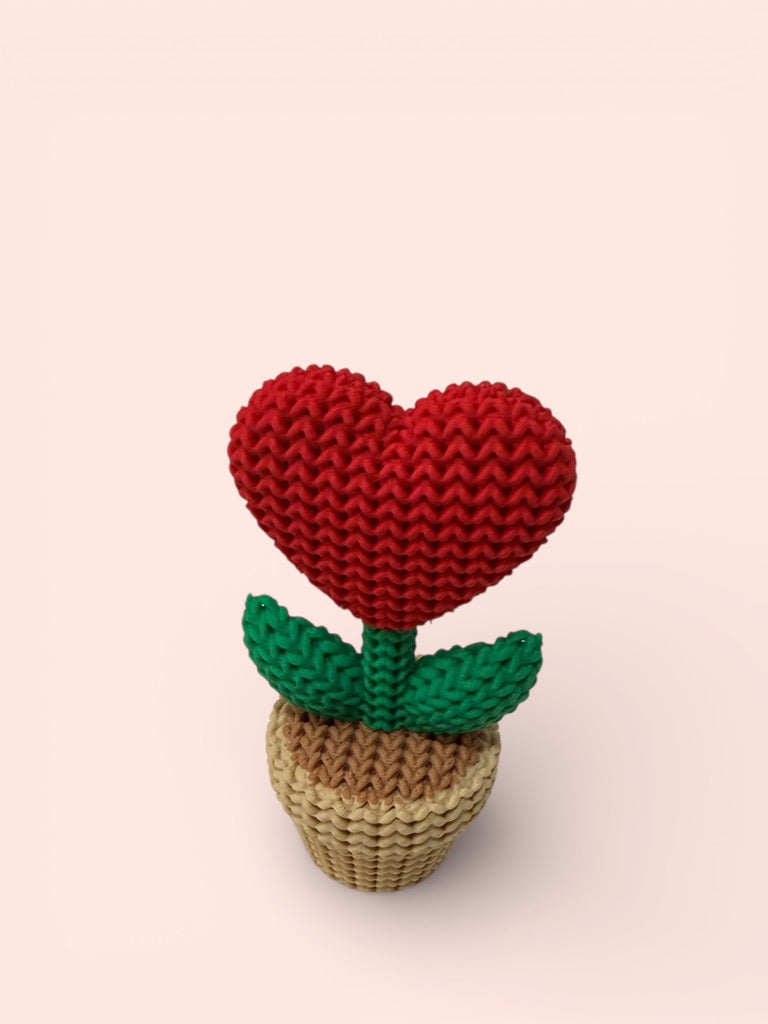 Knitted Heart Mini Photo Decor