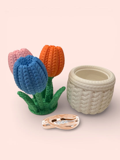 Knitted Tulip Mini Desk Decor