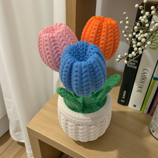 Knitted Tulip Mini Desk Decor