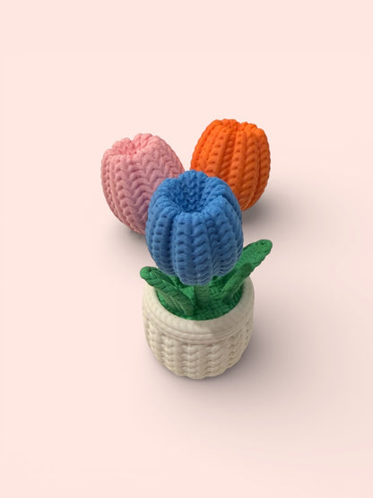 Knitted Tulip Mini Desk Decor