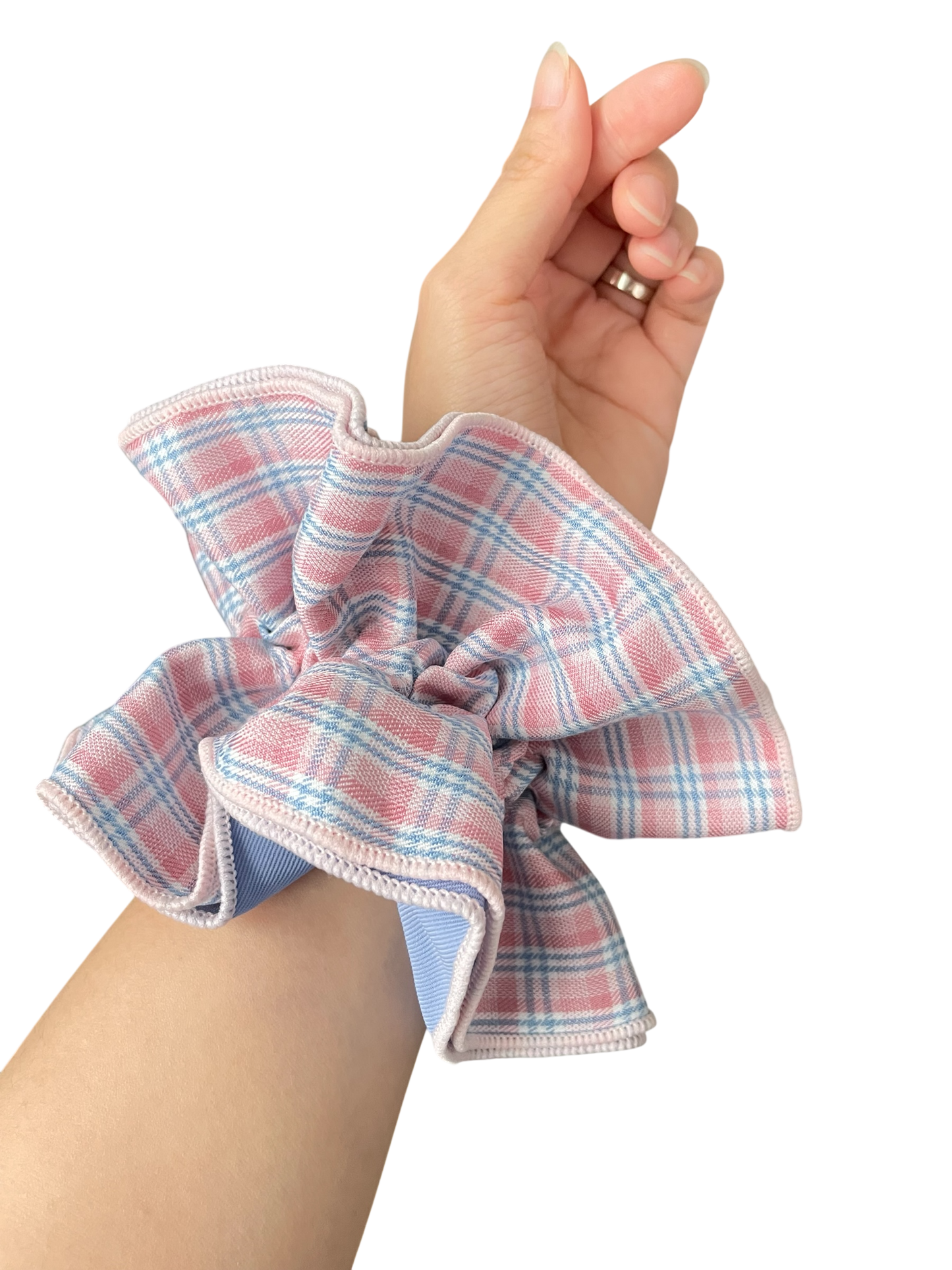 Vintage Plaid Scrunchies – Cozy Edition (2 Soft Styles)